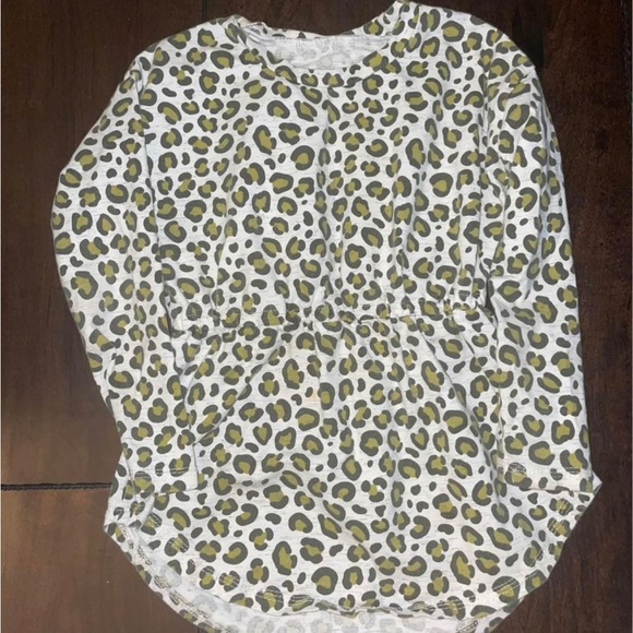 Beautiful handmade items in excellent condition. Fit 3T-4T - Picture 7 of 8